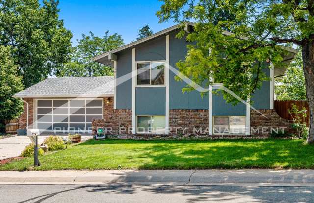 Spacious Home with 2 Car Garage and Central Air! Gallery 3