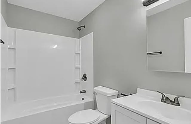 Two bedroom, one bath duplex in Urbana. Completely remodeled, available November/December 2025 photos photos