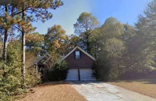 Room in 6 Bedroom Home at 1540 Bramlett Blvd photos photos