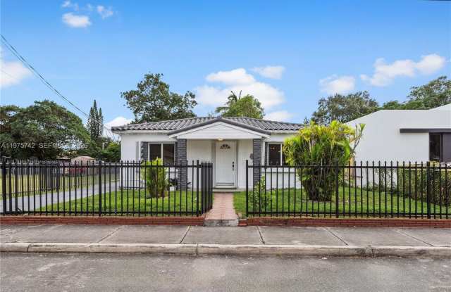 400 NW 47th St photos photos