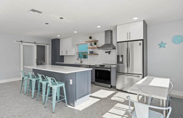 15810 2nd Street East Gallery 3