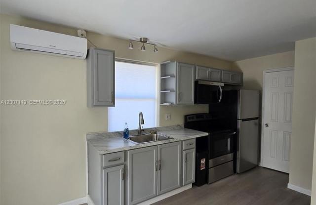 5936 Fillmore St photos photos