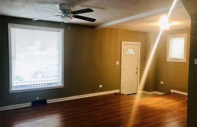 527 Cypress Ave E - 527 Cypress Avenue, Kansas City, MO 64124
