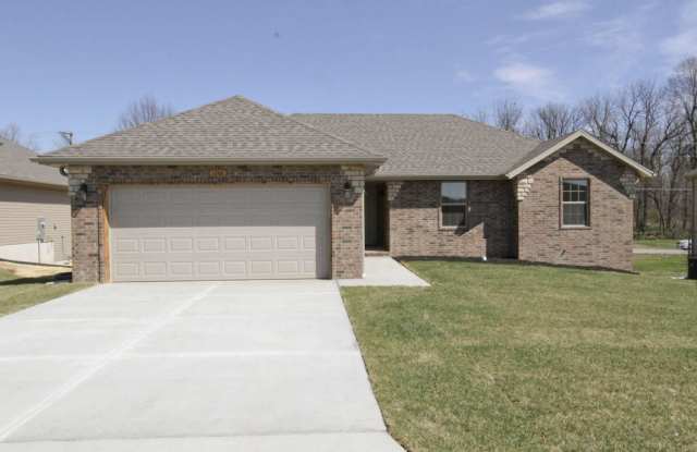 Beautiful 3-bedroom, 2-bath home in Republic with a 2-car garage. - 380 Madrid Street, Republic, MO 65738