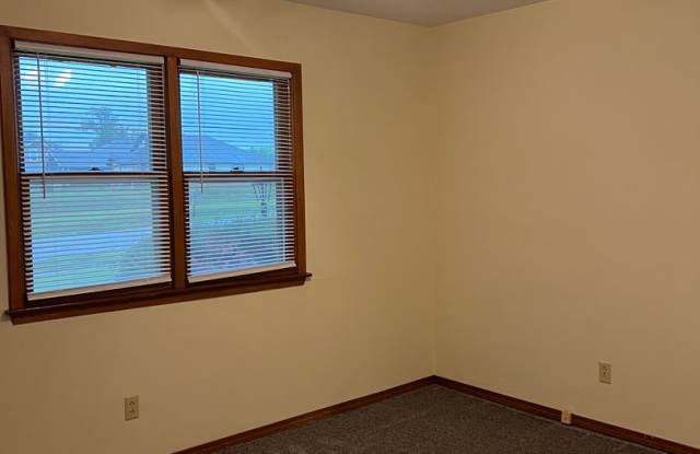 3 bedroom, 2 bath, 1 car garage in Willard Gallery 4