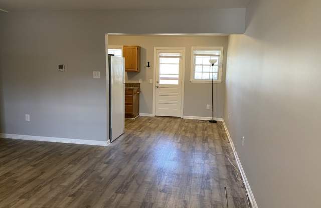 4013 West Montague Avenue Gallery 2