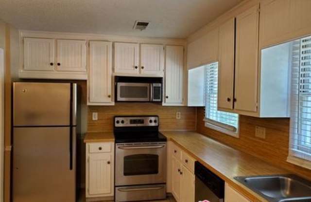 1704 Twin Brooks Drive South East Gallery 4
