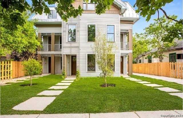 808 E CARSON ST photos photos