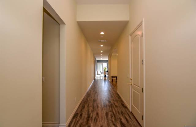 8124 Shadyglade Avenue Gallery 4