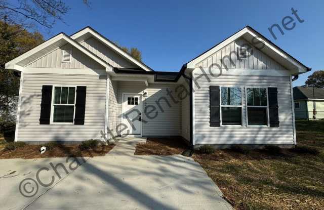 Modern New Build in Gastonia – 3BR/2BA with fenced yard - 1622 Gum Street, Gastonia, NC 28054