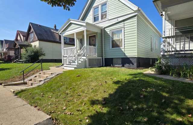 Freshly Renovated Two-Bedroom Single-Family Home in Milwaukee photos photos