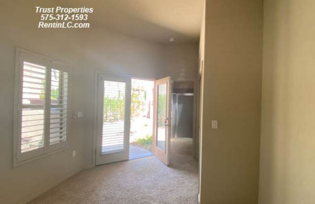 1900 N. Sonoma Ranch Gallery 3