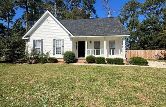 Charming 3 Bed/2 Bath Home in Evans Gallery 1