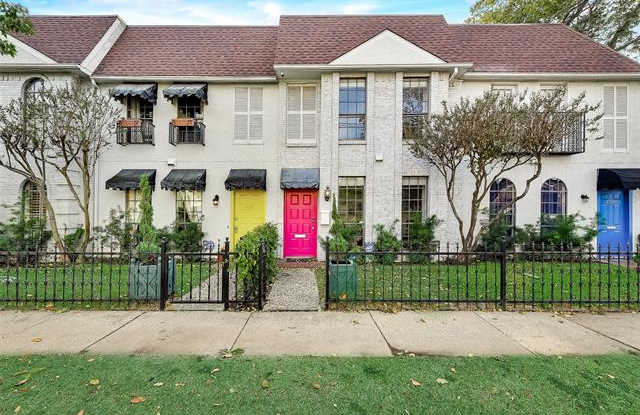 3707 Brown Street Gallery 2