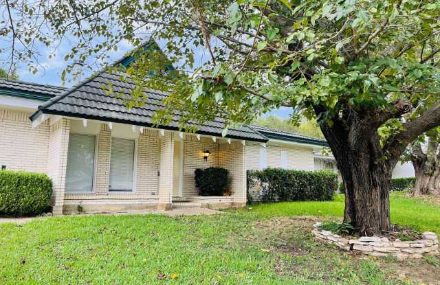 2913 Encino Drive Gallery 2