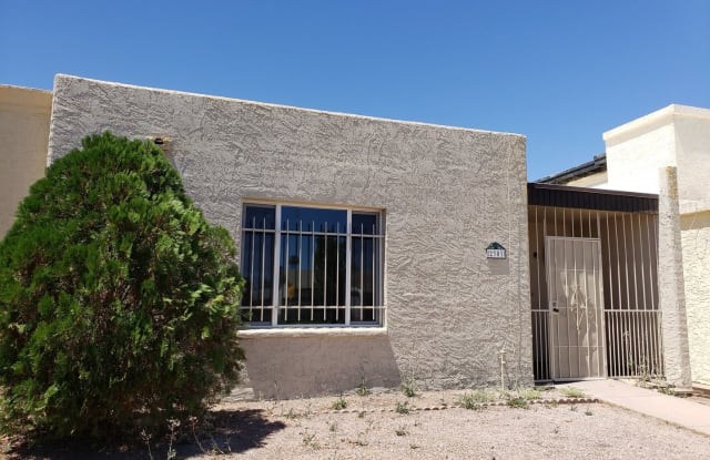 2301 W Vineyard Rd - 2301 West Vineyard Road, Tempe, AZ 85282