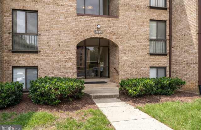 2045 ROYAL FERN Court Gallery 3