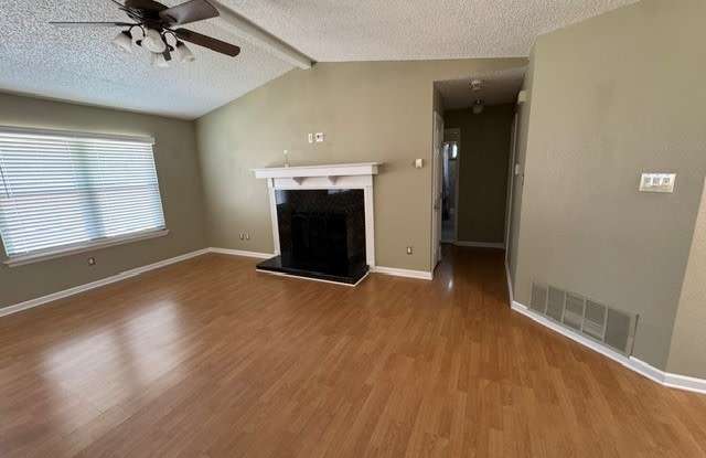 7102 Pine Bluffs Trl Gallery 2