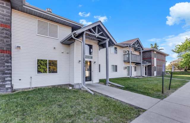 16724 Brunswick Avenue Southeast - 205 photos photos