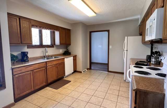 208 Brambleton Court Gallery 3