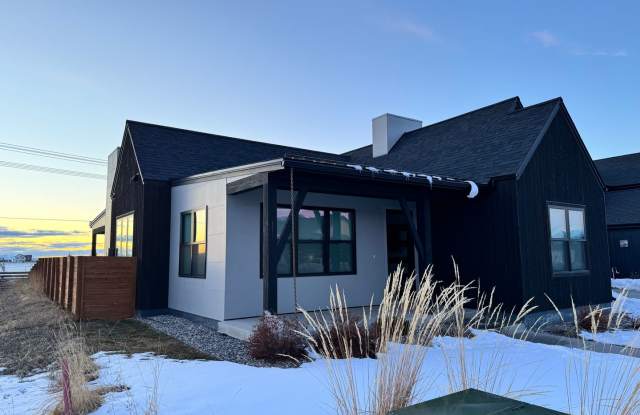 Stunning Flanders Mill Home Gallery 1