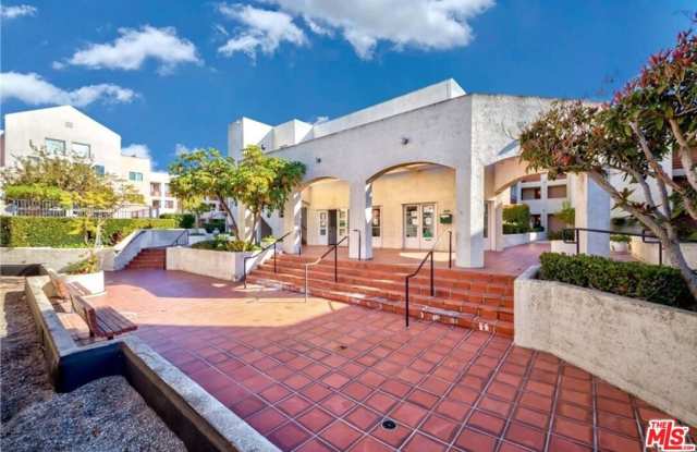 1118 Valencia St - 1118 Valencia Street, Los Angeles, CA 90015