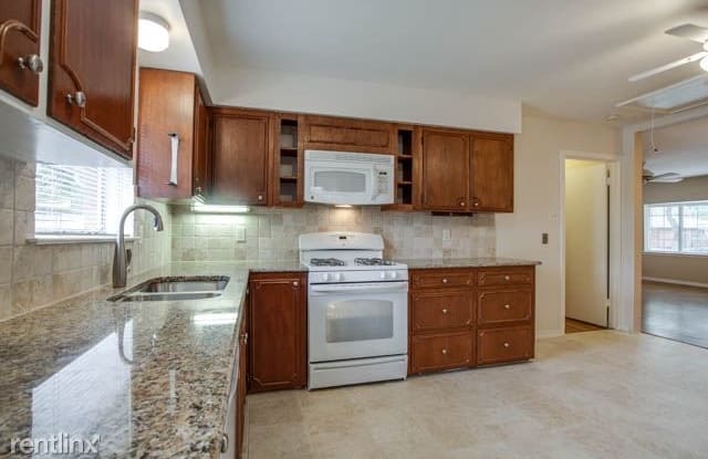 9024 Larchwood Dr - 9024 Larchwood Drive, Dallas, TX 75238