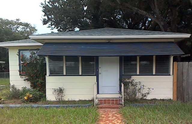 2543 38TH AVENUE N photos photos