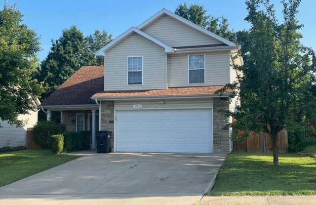 Nice 3 Bed 2.5 Bath House! Gallery 3