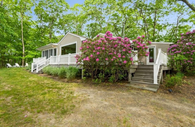 33 Bittersweet Avenue - 33 Bittersweet Avenue, Hampton Bays, NY 11946