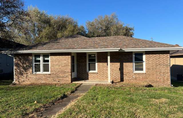 AVAILABLE NOW! Walking Distance to Silver Springs Park photos photos