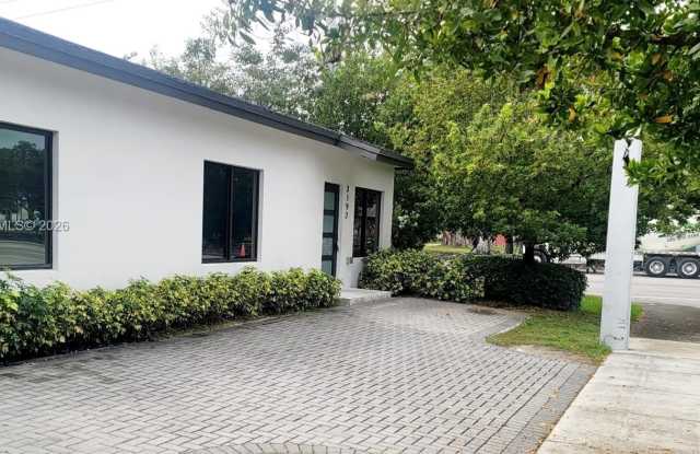 3192 NW 61st St photos photos