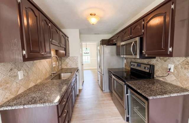 444 Northwoods Dr Gallery 2