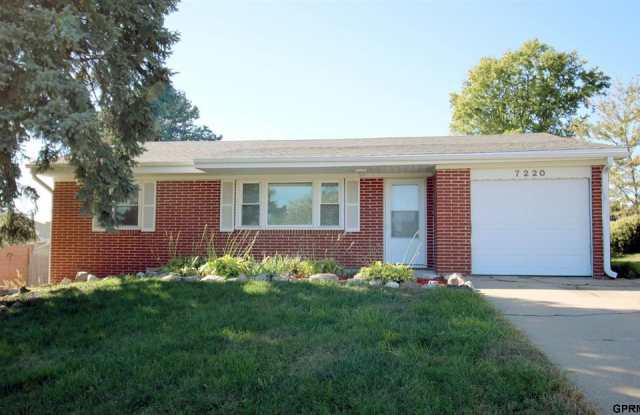 7220 Blue Ridge Drive - 7220 Blue Ridge Drive, Bellevue, NE 68147