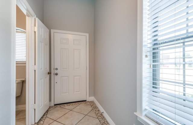 4275 Towne Lake Court Gallery 4