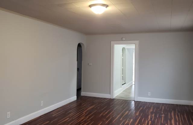 723 Ingomar St Gallery 4
