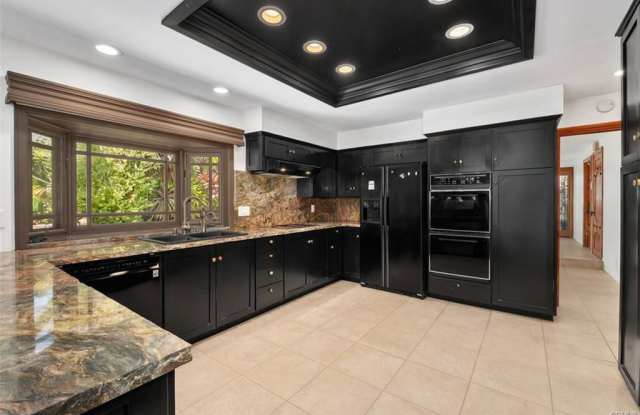 16 Banyan Tree Lane photos photos