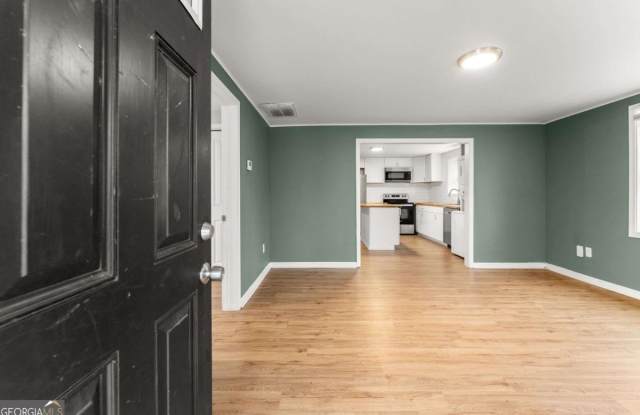 212 Walker Drive Gallery 2