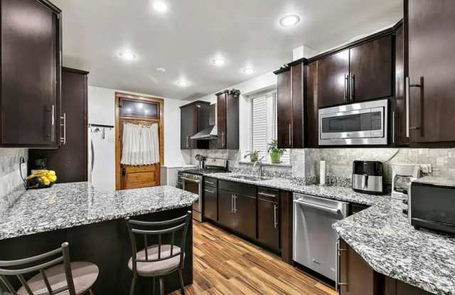 2562 West Argyle St. photos photos 2562 West Argyle St. photos photos