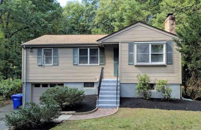 23 Cross Street - 23 Cross Street, Middlesex County, MA 01748