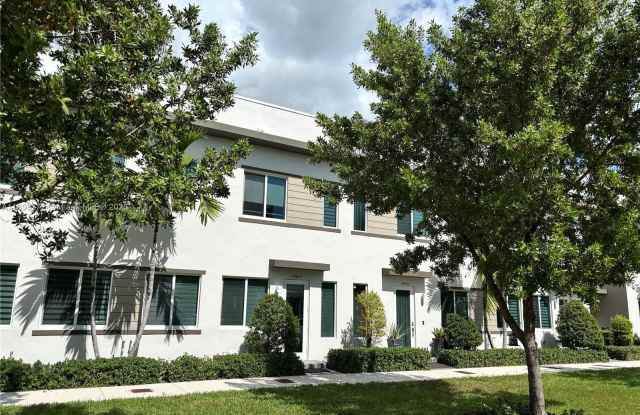 10427 NW 66th St - 10427 Northwest 66th Street, Doral, FL 33178