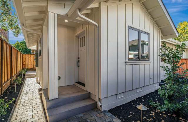 Welcome to The Grove on Kentfield, located in Redwood City's charming Palm Park neighborhood. photos photos