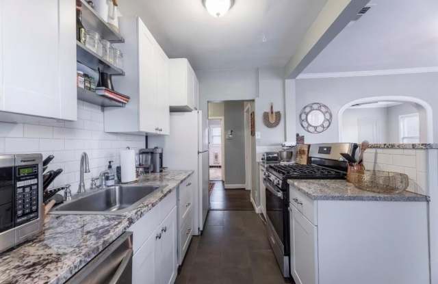 6040 Vickery Boulevard Gallery 4
