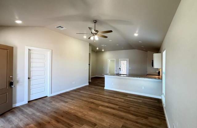 6009 Monahans Gallery 3