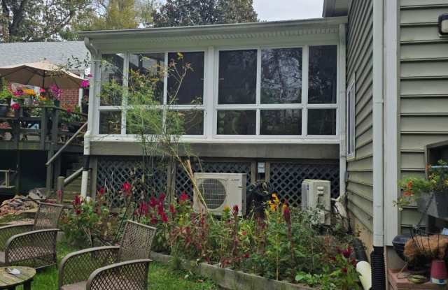 401 STONINGTON Road Gallery 4