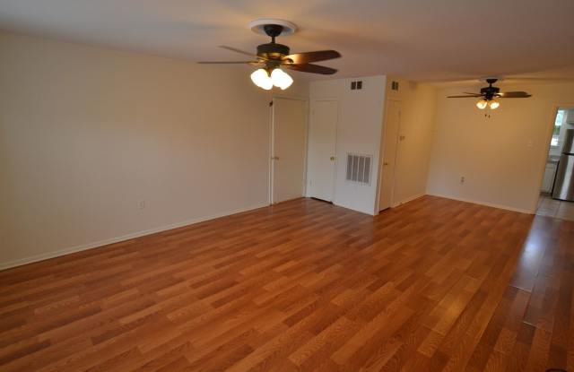 MOVE IN SPECIAL!! Newly updated, 2 bedroom, 2 bath Condo at Westdale Club Condos - 1755 College Drive, Baton Rouge, LA 70808