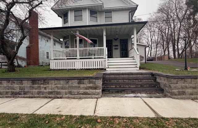 81 S Mesier Avenue photos photos