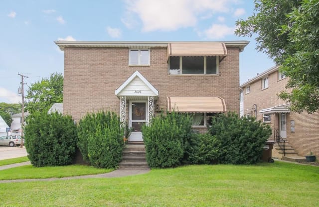 2828 Snow Rd - 2828 Snow Road, Parma, OH 44134