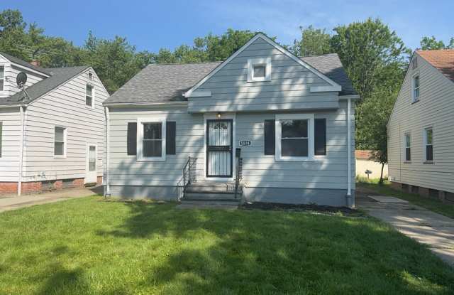 5574 Waterbury Ave photos photos