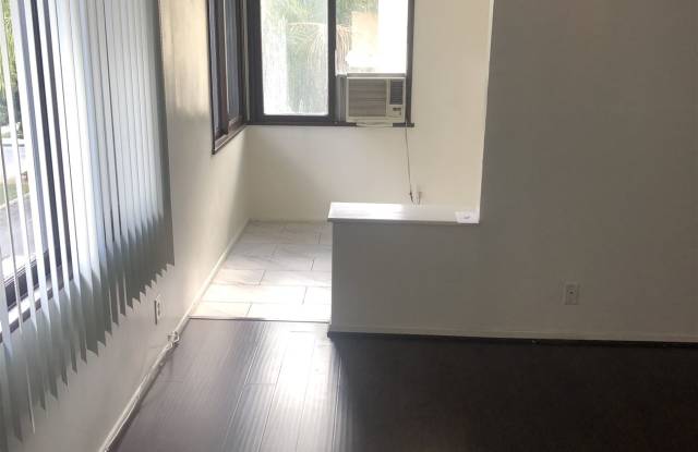 1831 Tamarind Ave Gallery 3